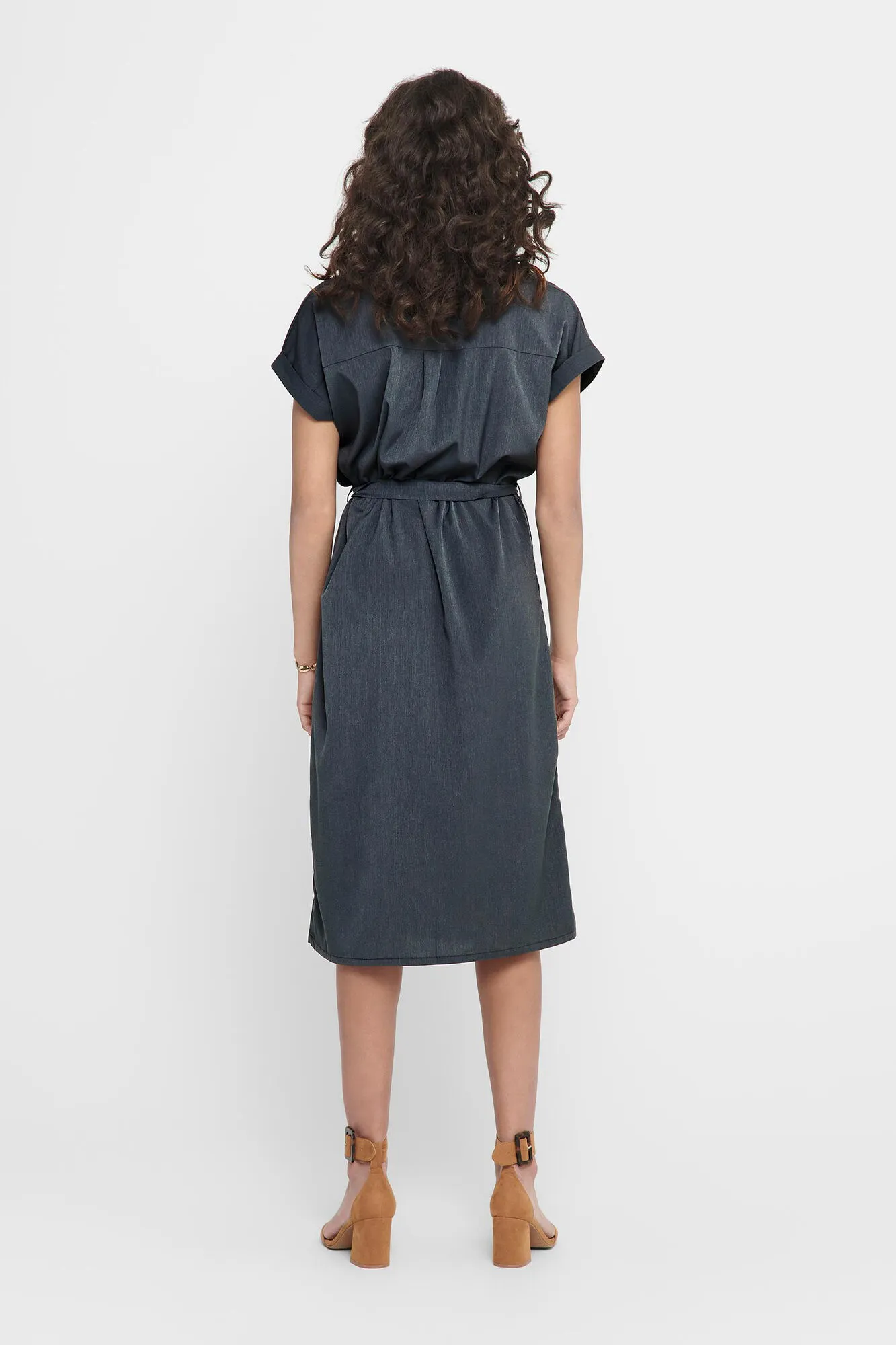 Only Vestido camisero midi